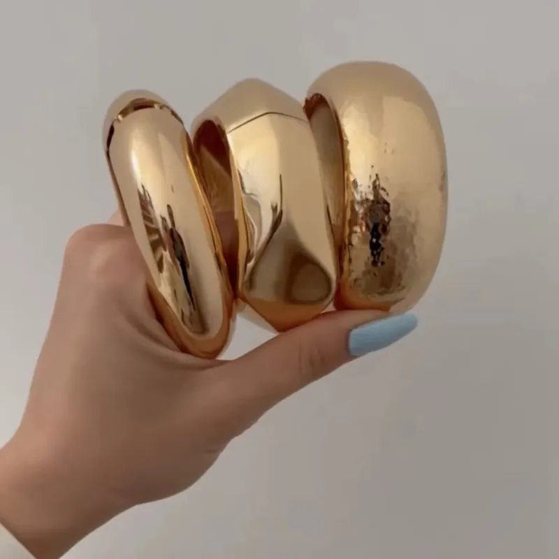 Circle Alloy Bangle